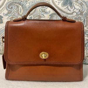 Vintage Coach Court in British Tan
